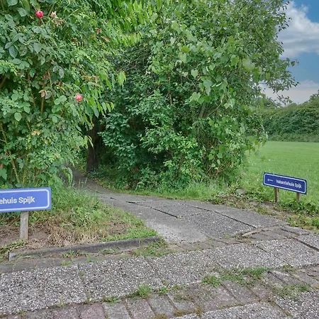 Dom wakacyjny Spijk Vakantiehuis *